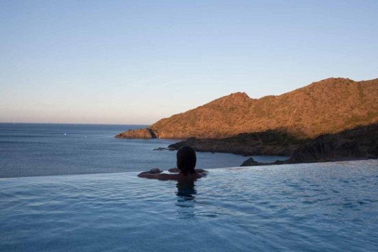 Cadaval-Solà-Morales-have-designed-a-home-that-overlooks-the-Meditteranean-Sea-in-Girona-Spain