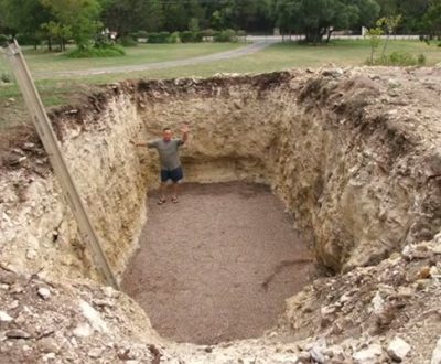 This Guy Dug A Huge Hole In His Backyard And Now His Neighbors Are Insanely Jealous