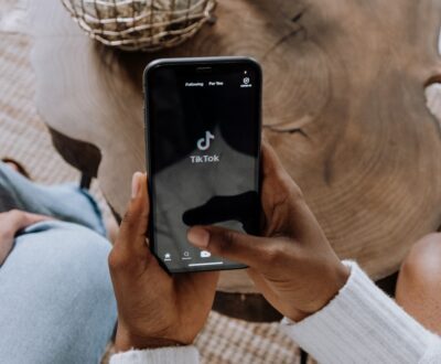 Does TikTok tell you who downloaded your video